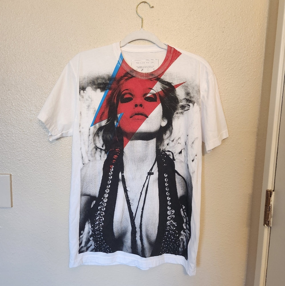 White graphic tee